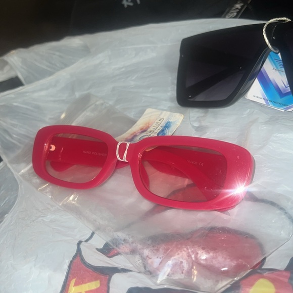 Sun glasses bundle - Picture 4 of 11